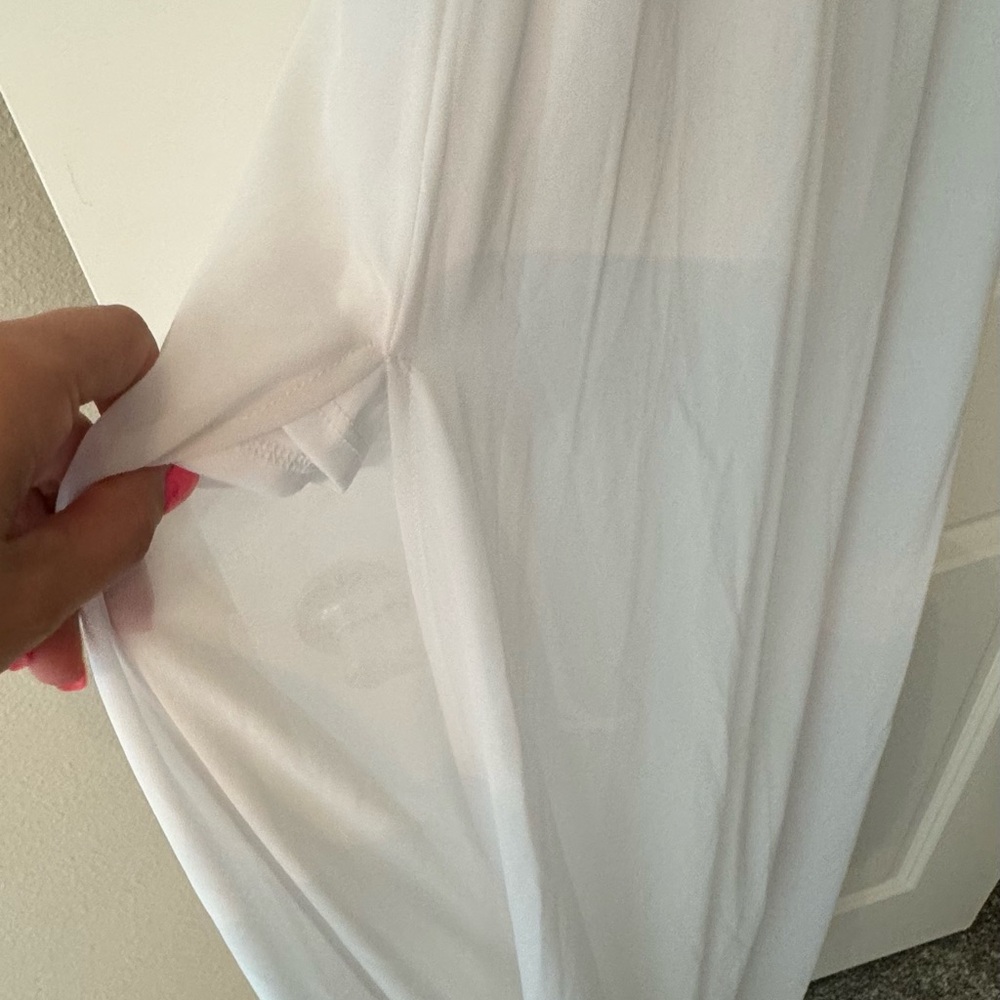 Show me‎ your Mumu halter dress in white - Picture 4 of 4